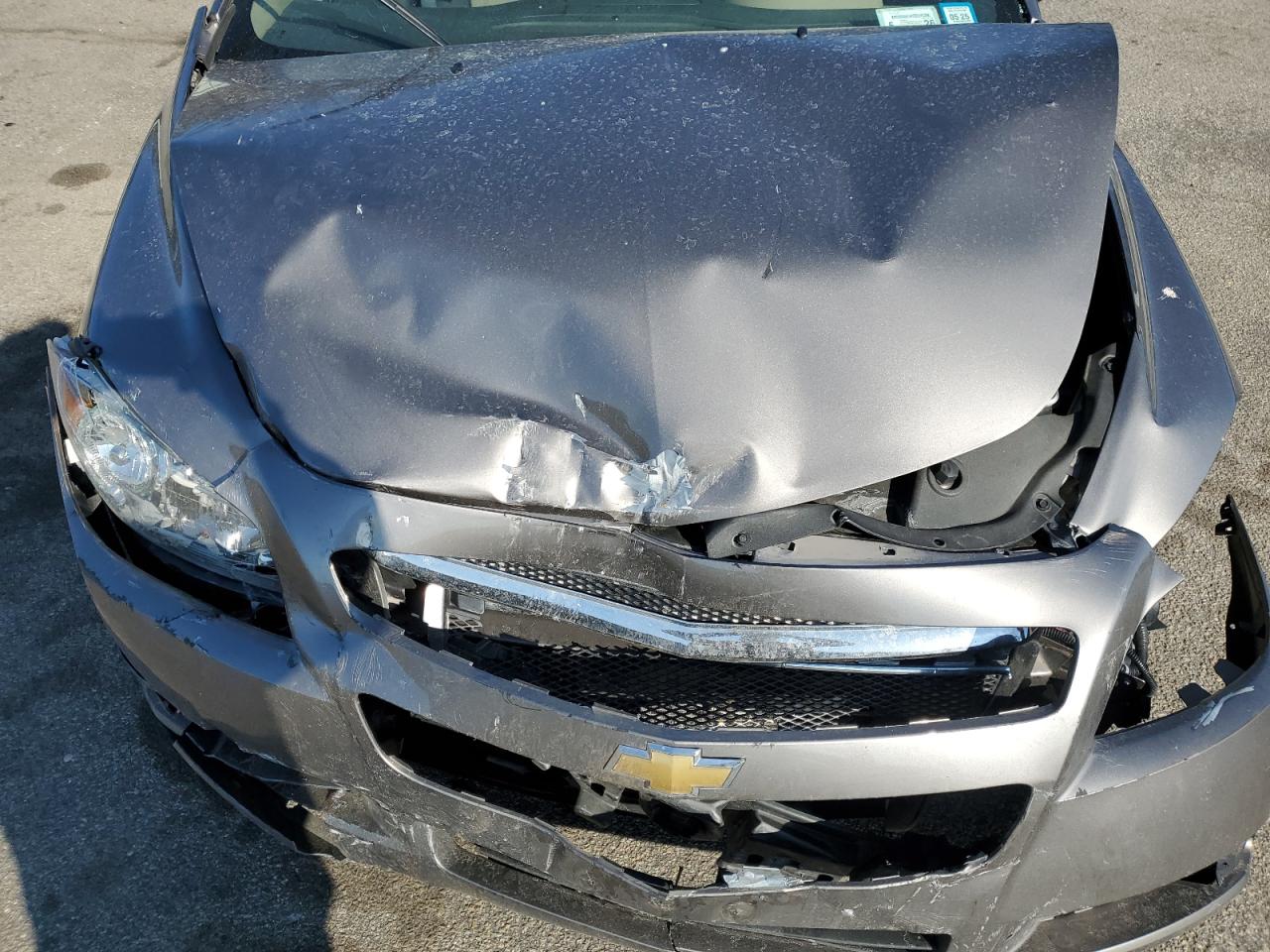 2010 Chevrolet Malibu - Image 11