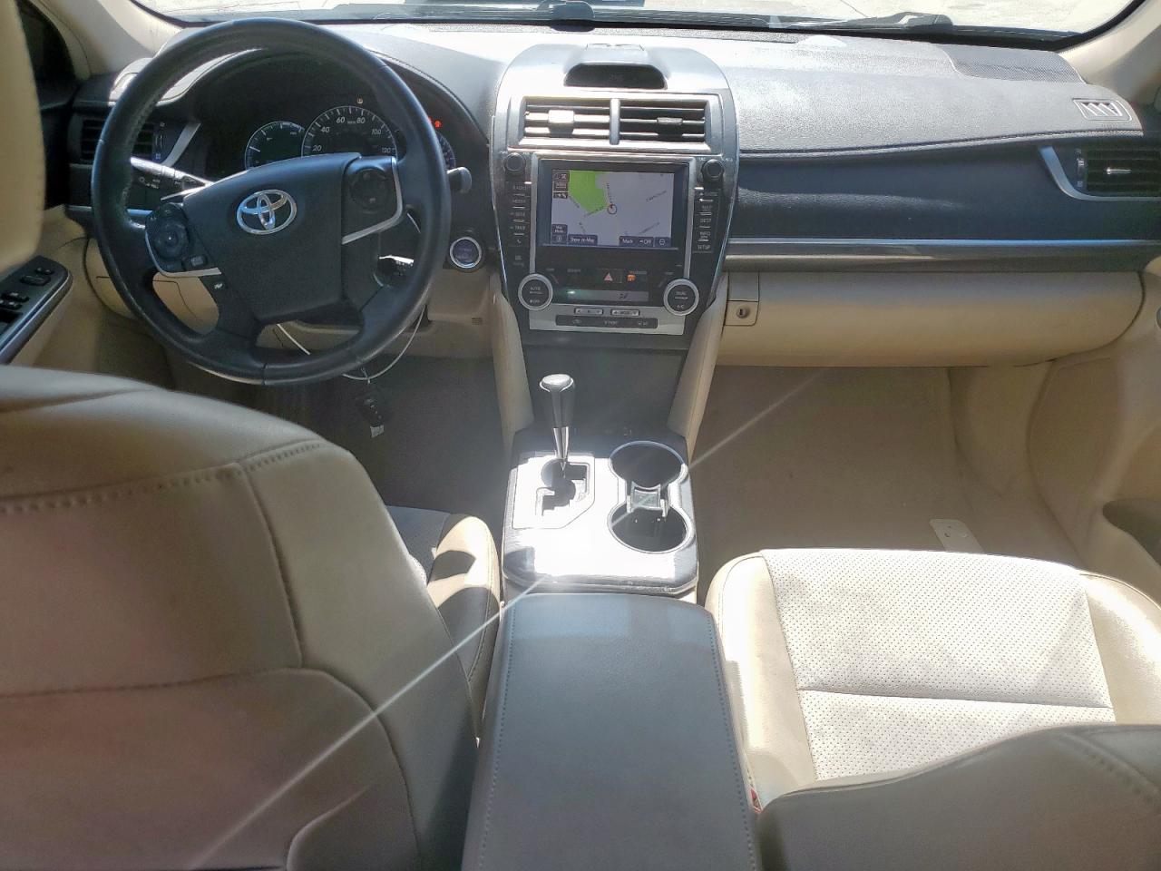 2013 Toyota Camry - Image 8