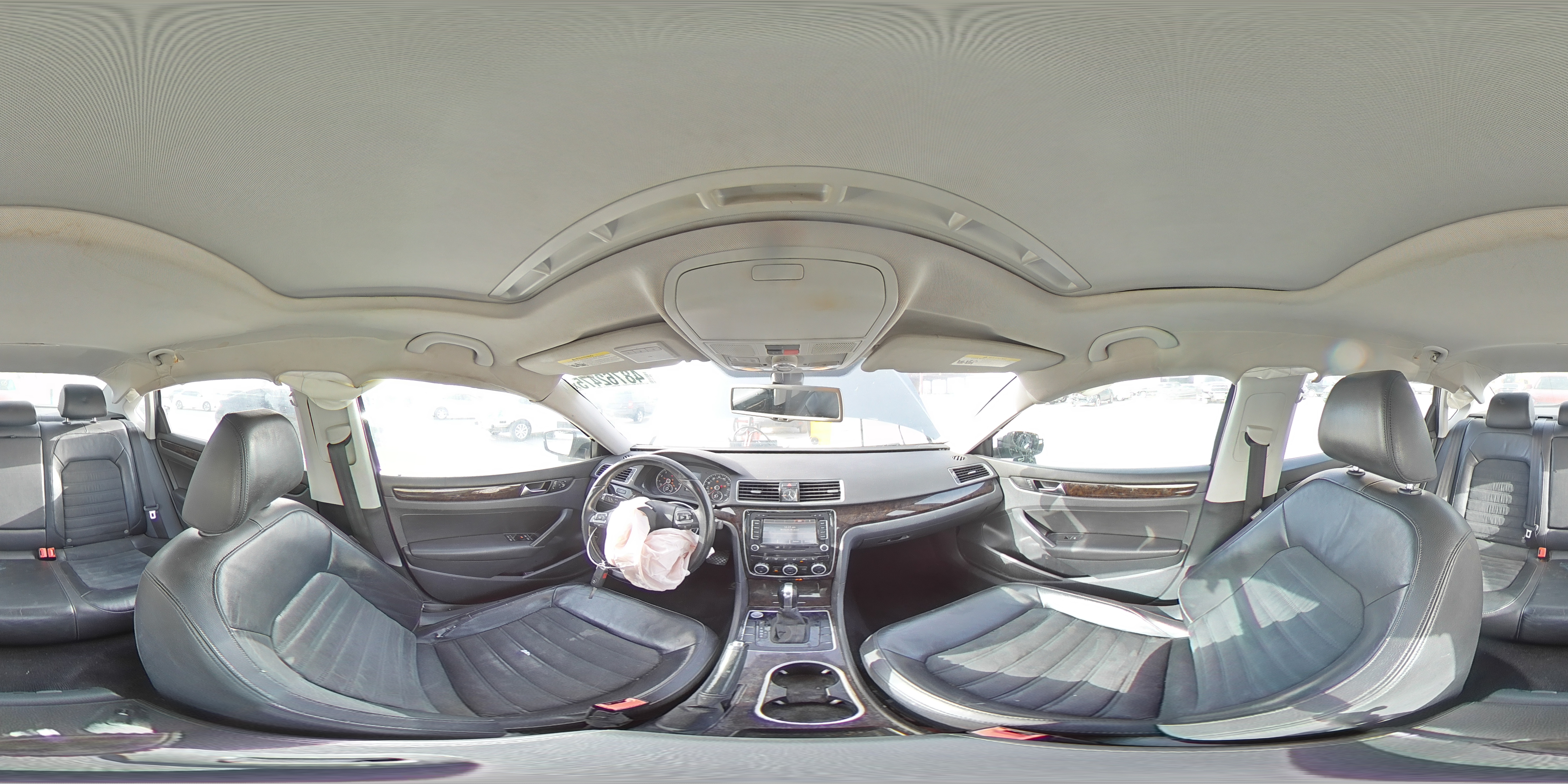 2014 Volkswagen Passat - Image 13