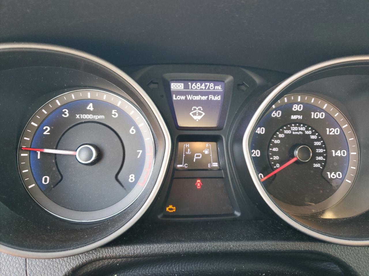2017 Hyundai Elantra - Image 9