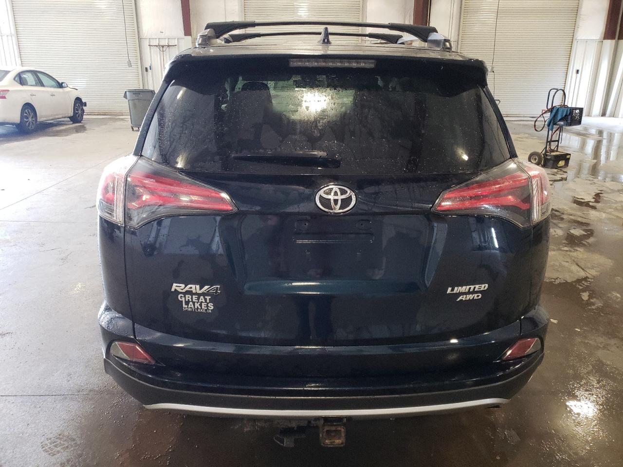 2018 Toyota RAV 4 - Image 6