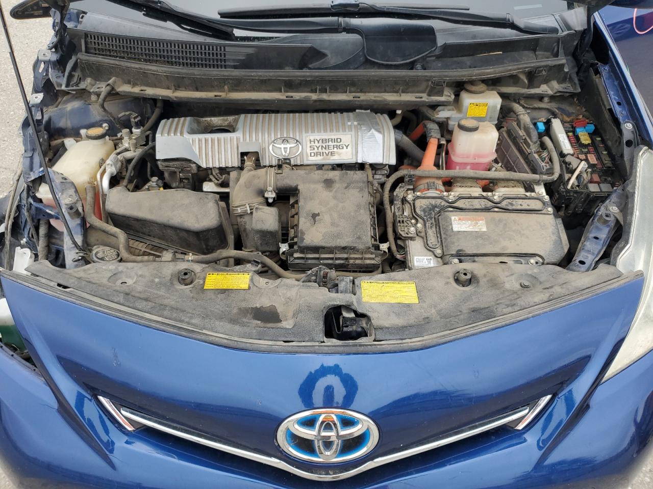 2013 Toyota Prius - Image 11