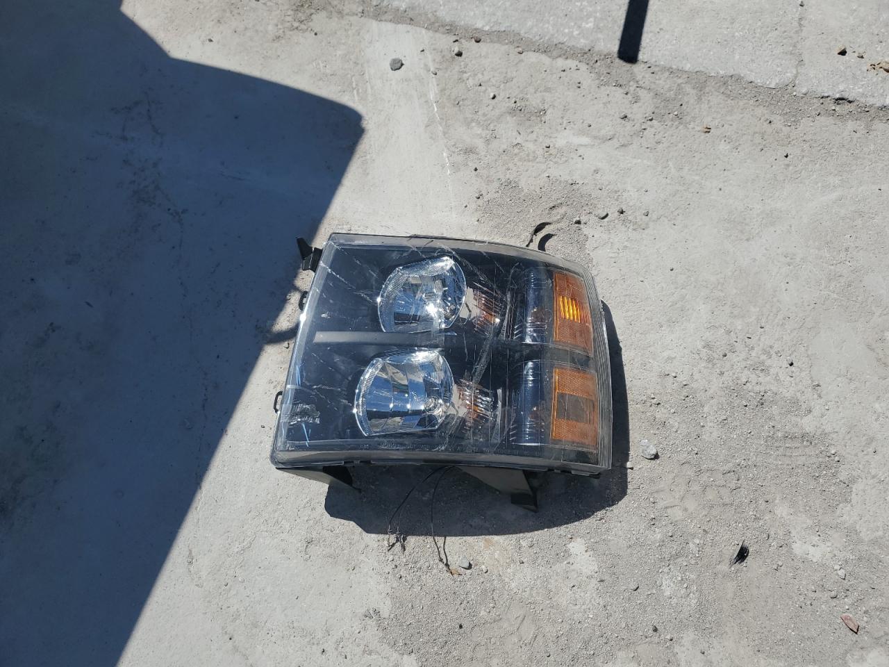 2008 Chevrolet Silverado C1500 VIN: 2GCEC19J181240690 Lot: 50048005