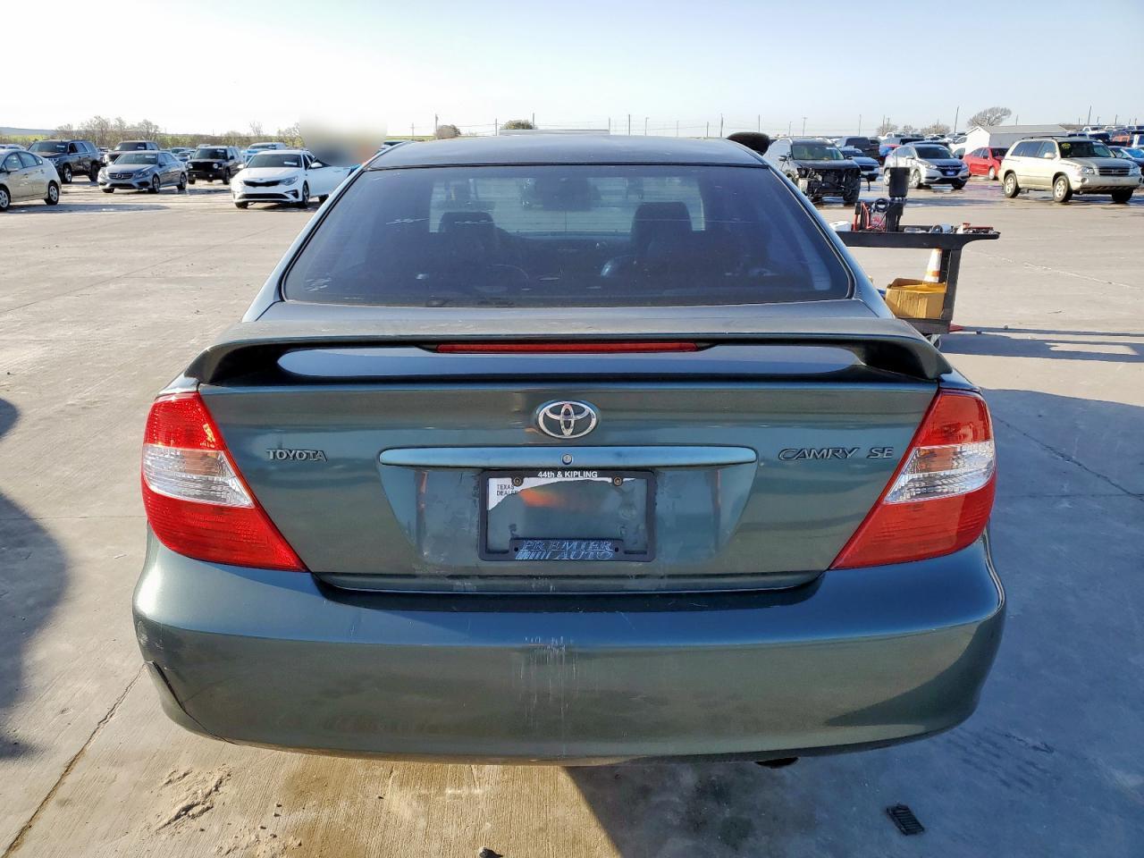 2002 Toyota Camry Le VIN: JTDBE32K420075605 Lot: 48949595