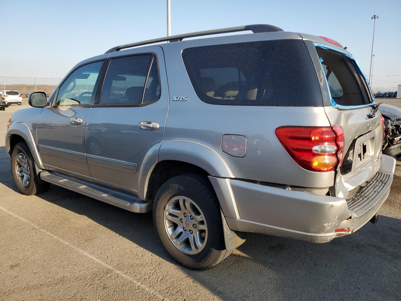2003 Toyota Sequoia - Image 2