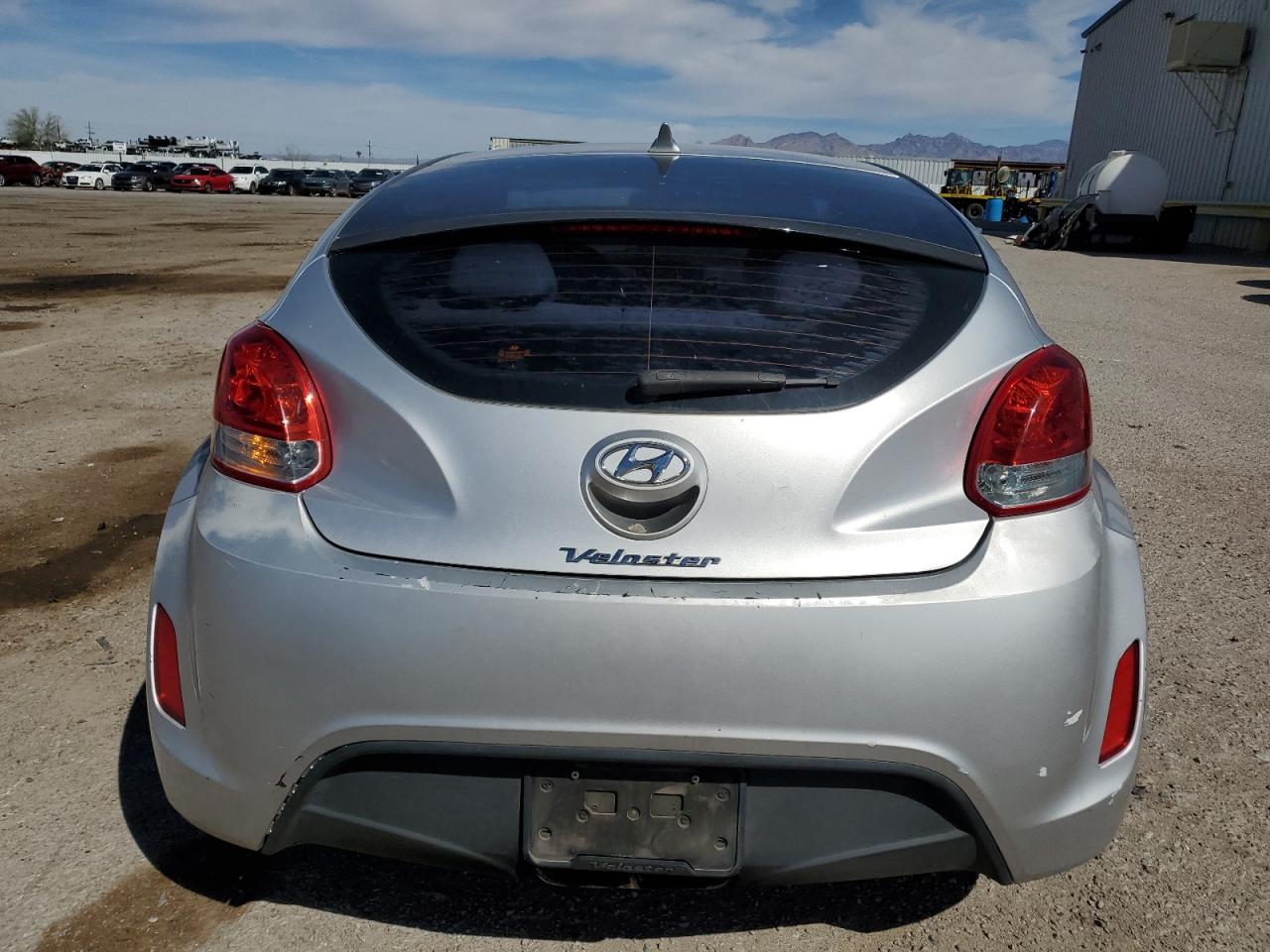 2012 Hyundai Veloster - Image 6