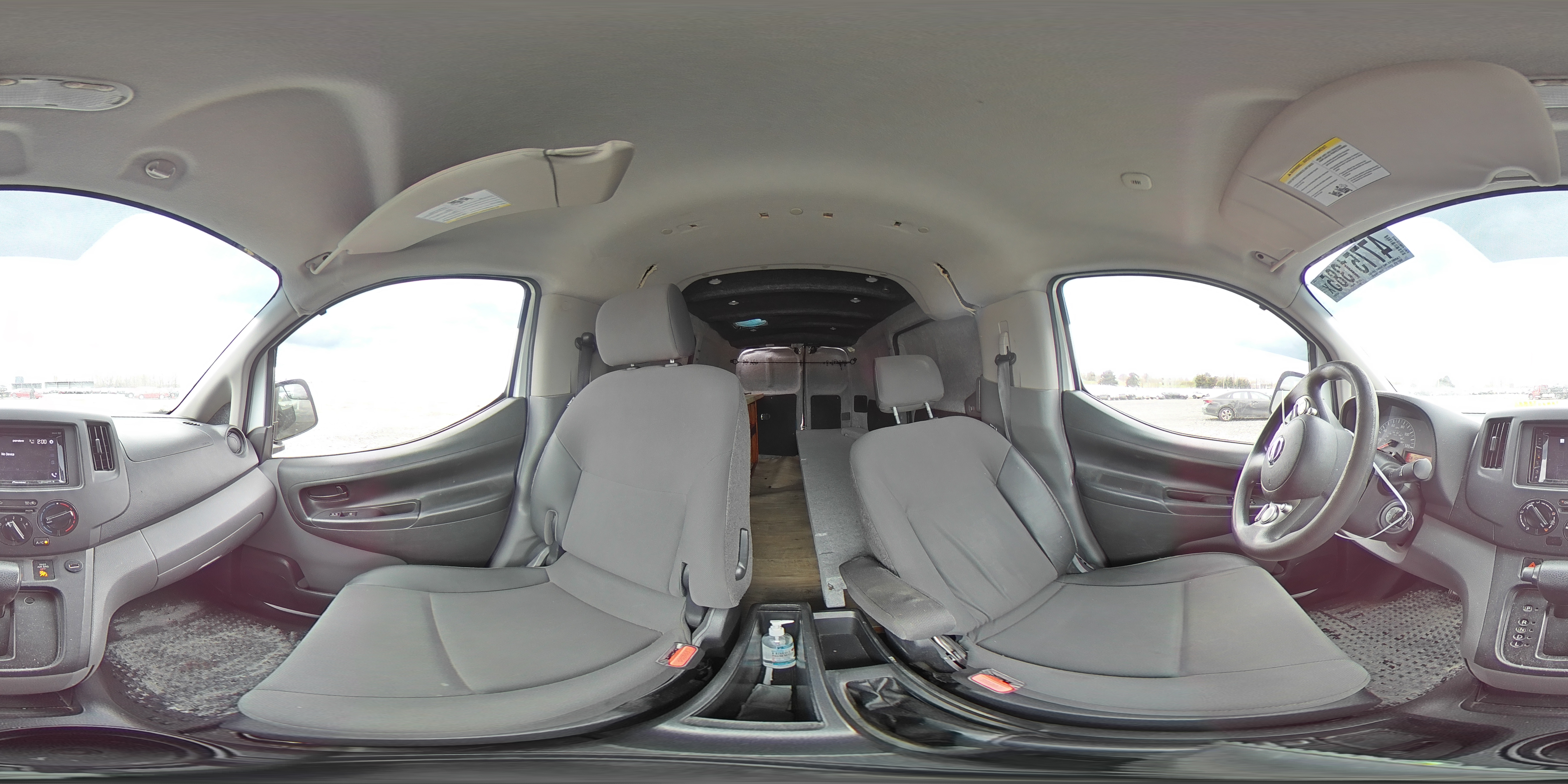 2017 Nissan NV - Image 13