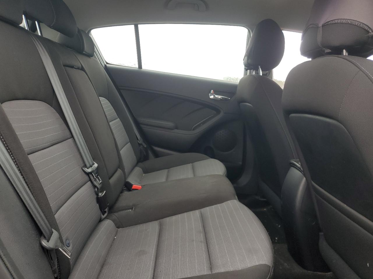 2015 Kia Forte - Image 10