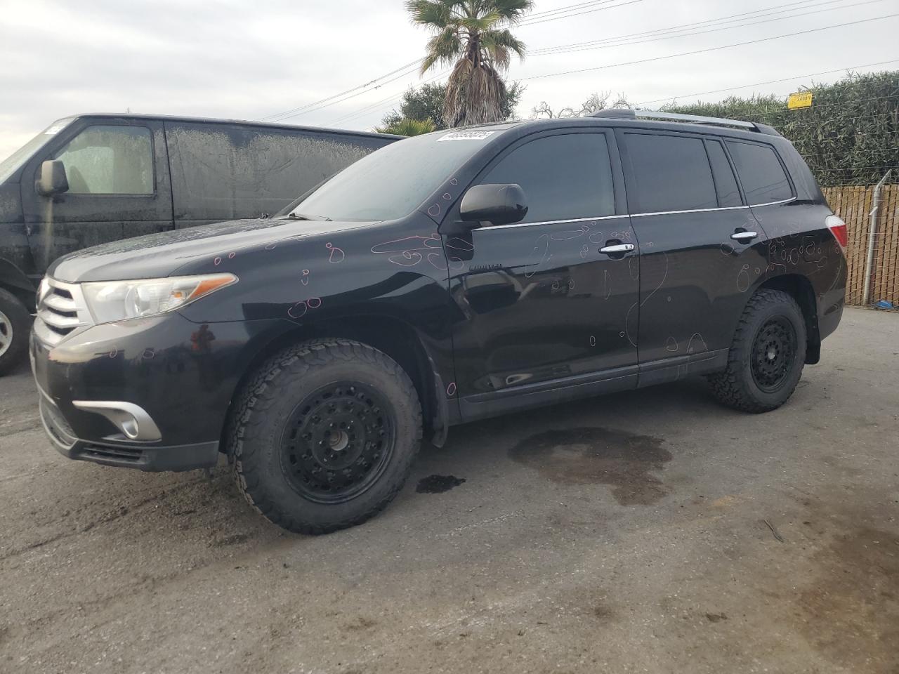 2012 Toyota Highlander - Image 1