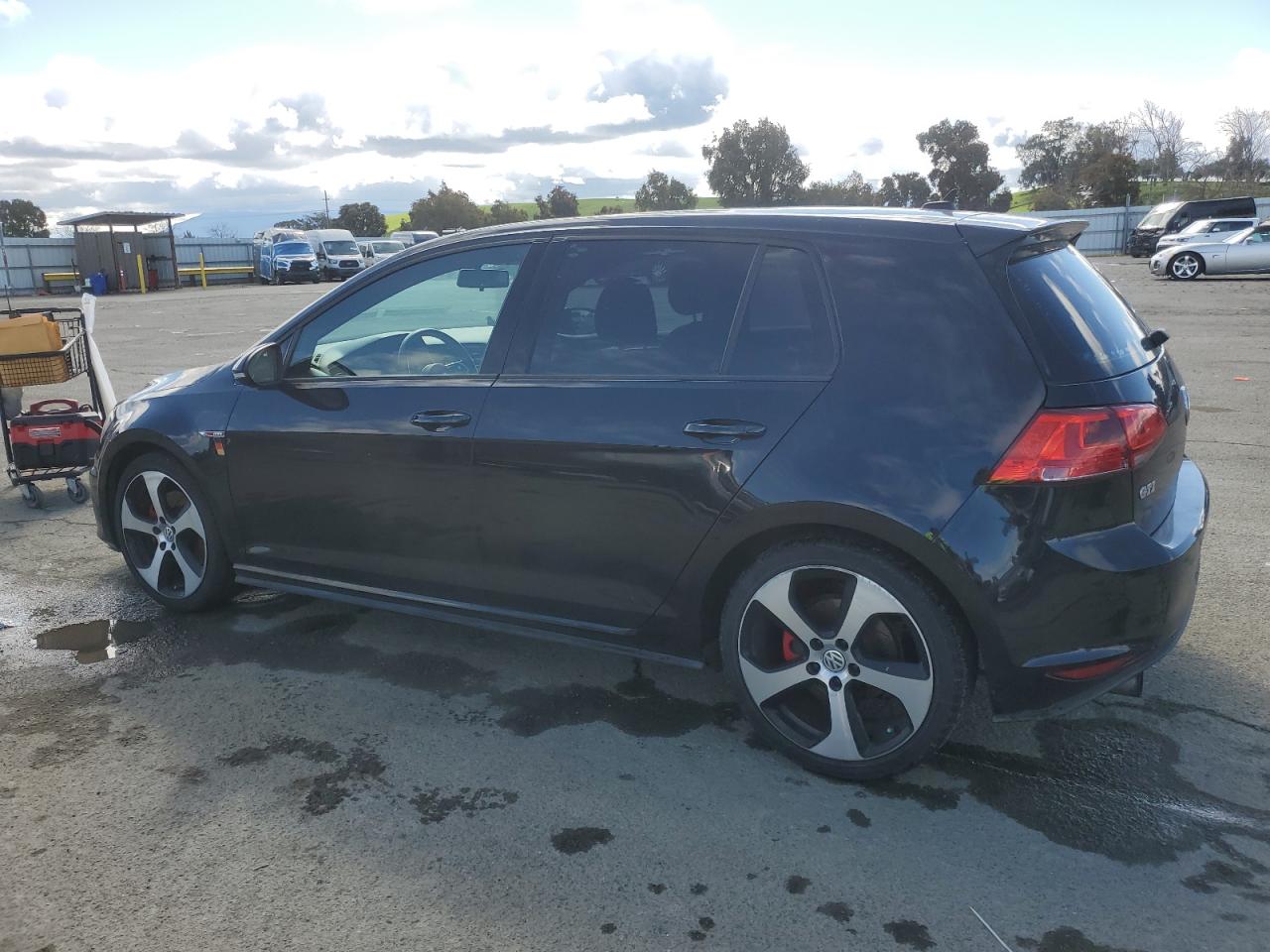 2015 Volkswagen GTI - Image 2