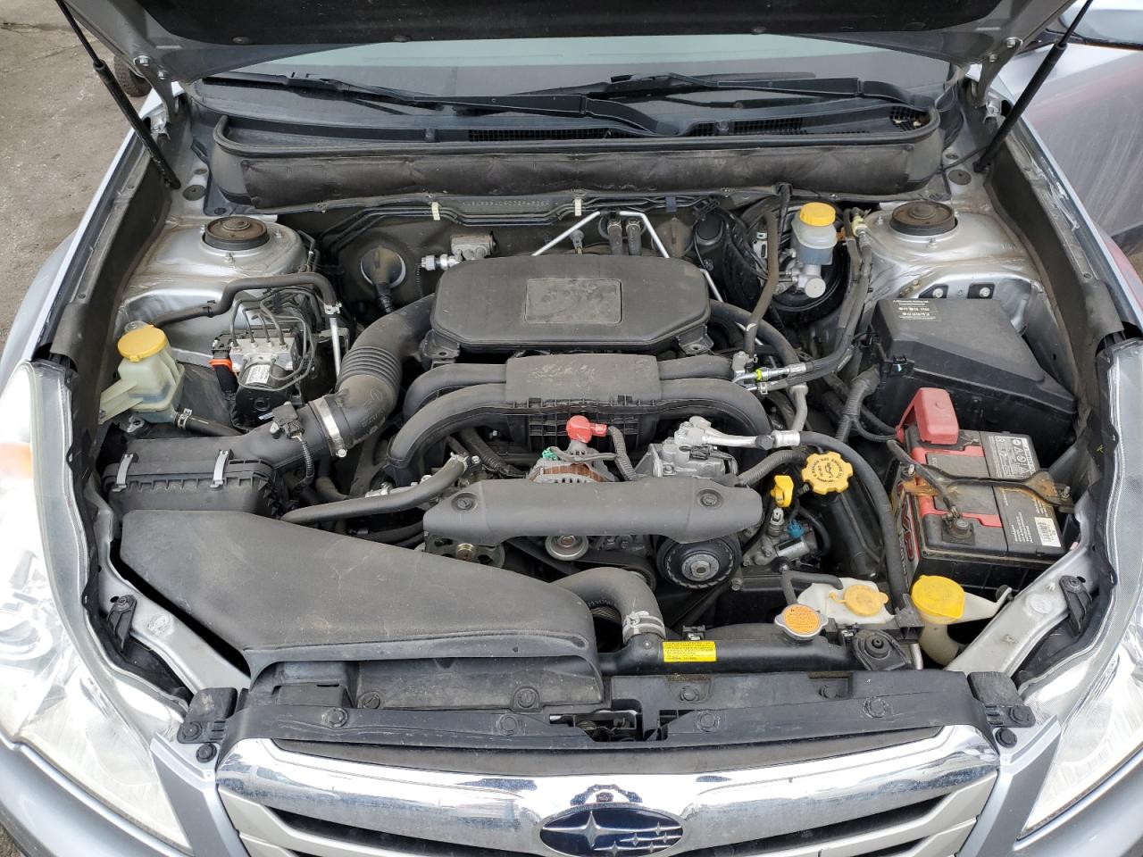 2012 Subaru Outback - Image 13