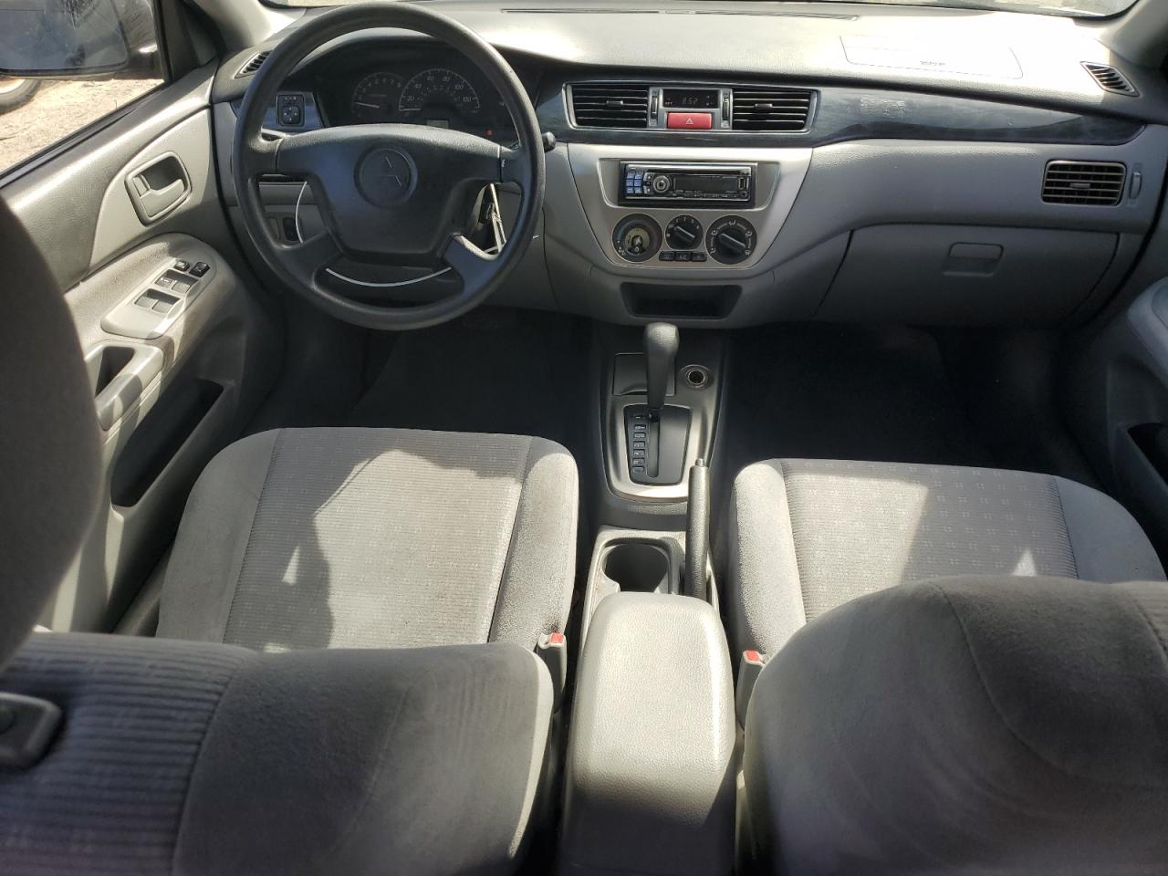 2004 Mitsubishi Lancer - Image 8