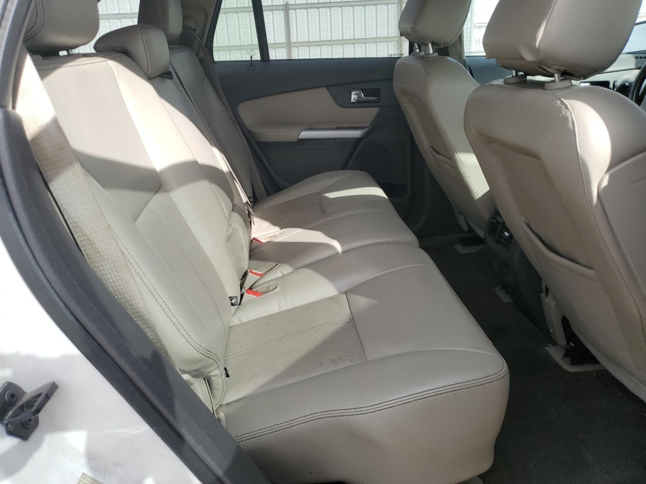 2014 Ford Edge - Image 11