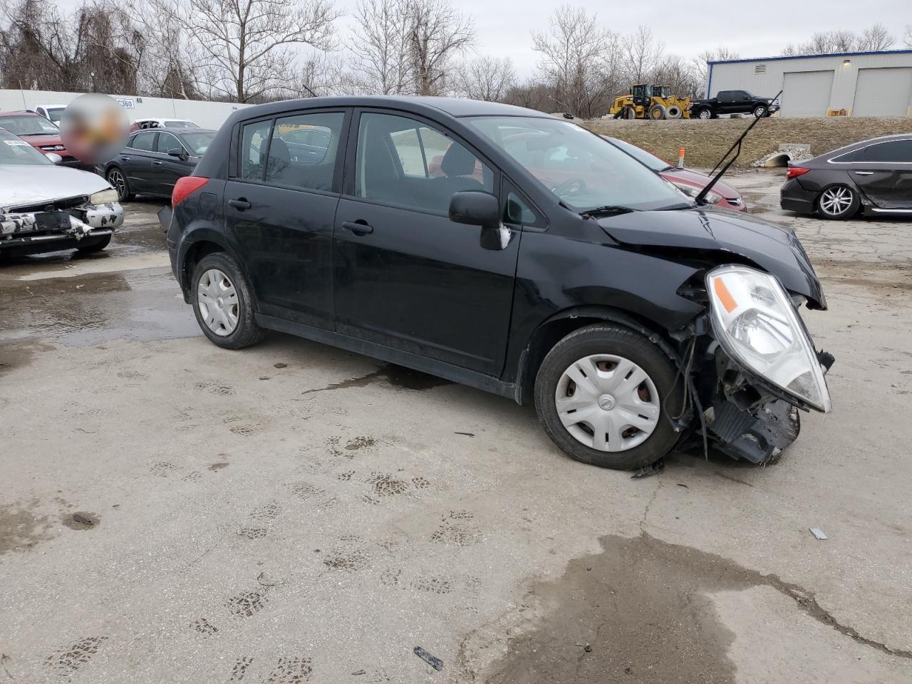 2012 Nissan Versa - Image 4