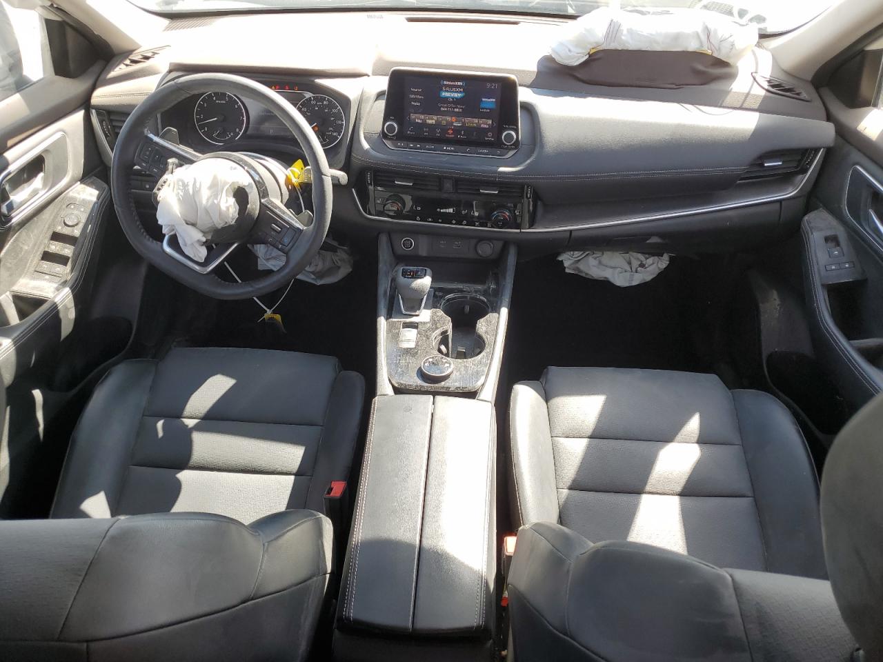 2021 Nissan Rogue - Image 8