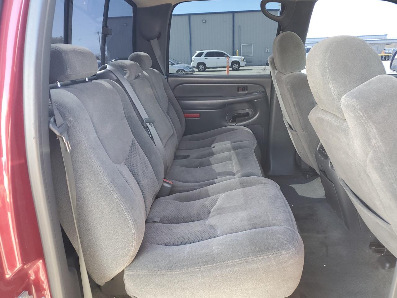 2005 Chevrolet Silverado - Image 10