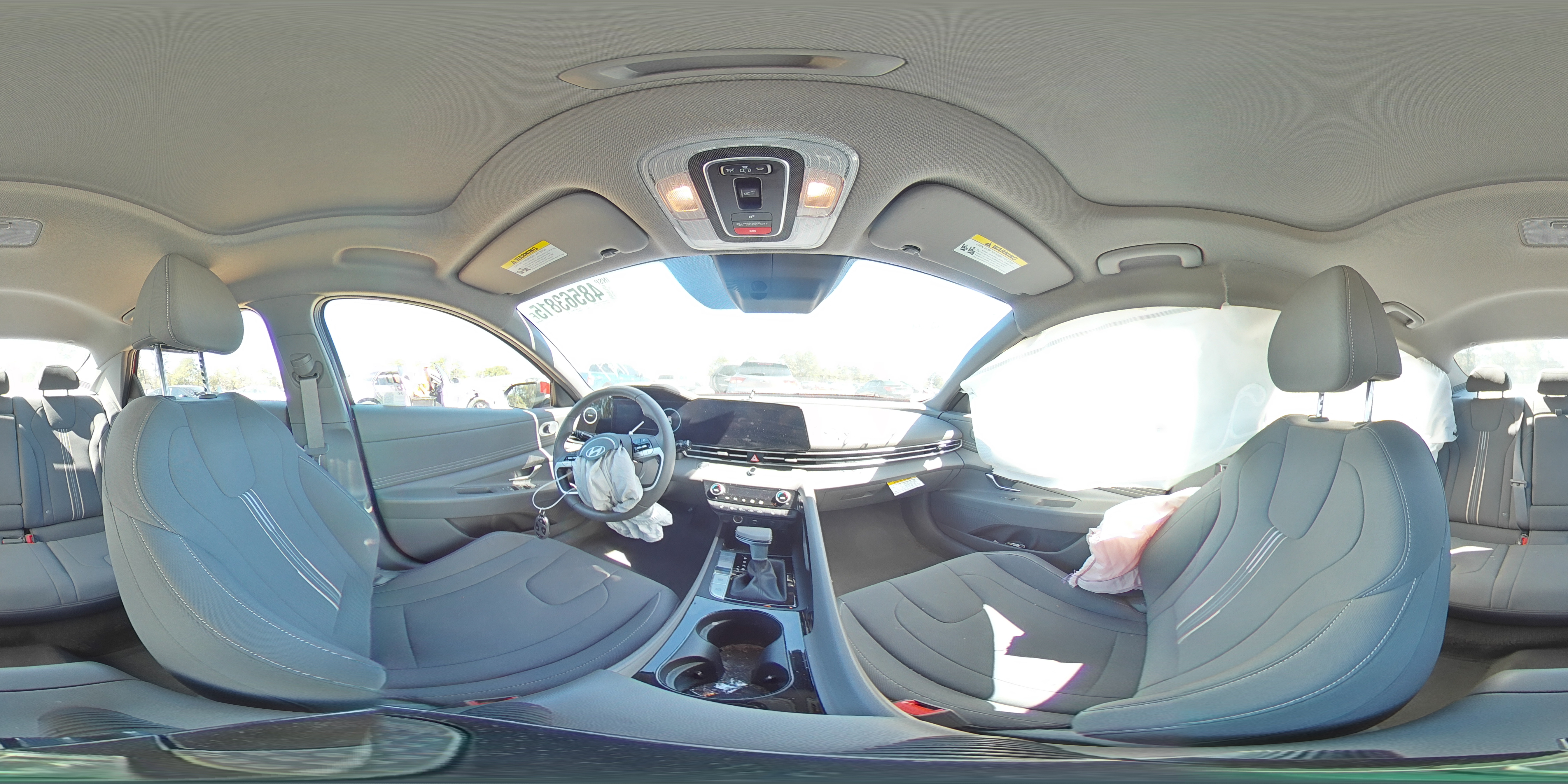 2024 Hyundai Elantra - Image 12