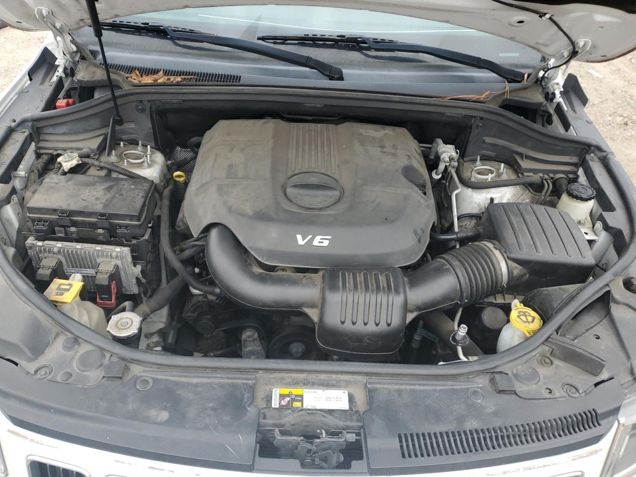 2014 Jeep Grand Cherokee - Image 11