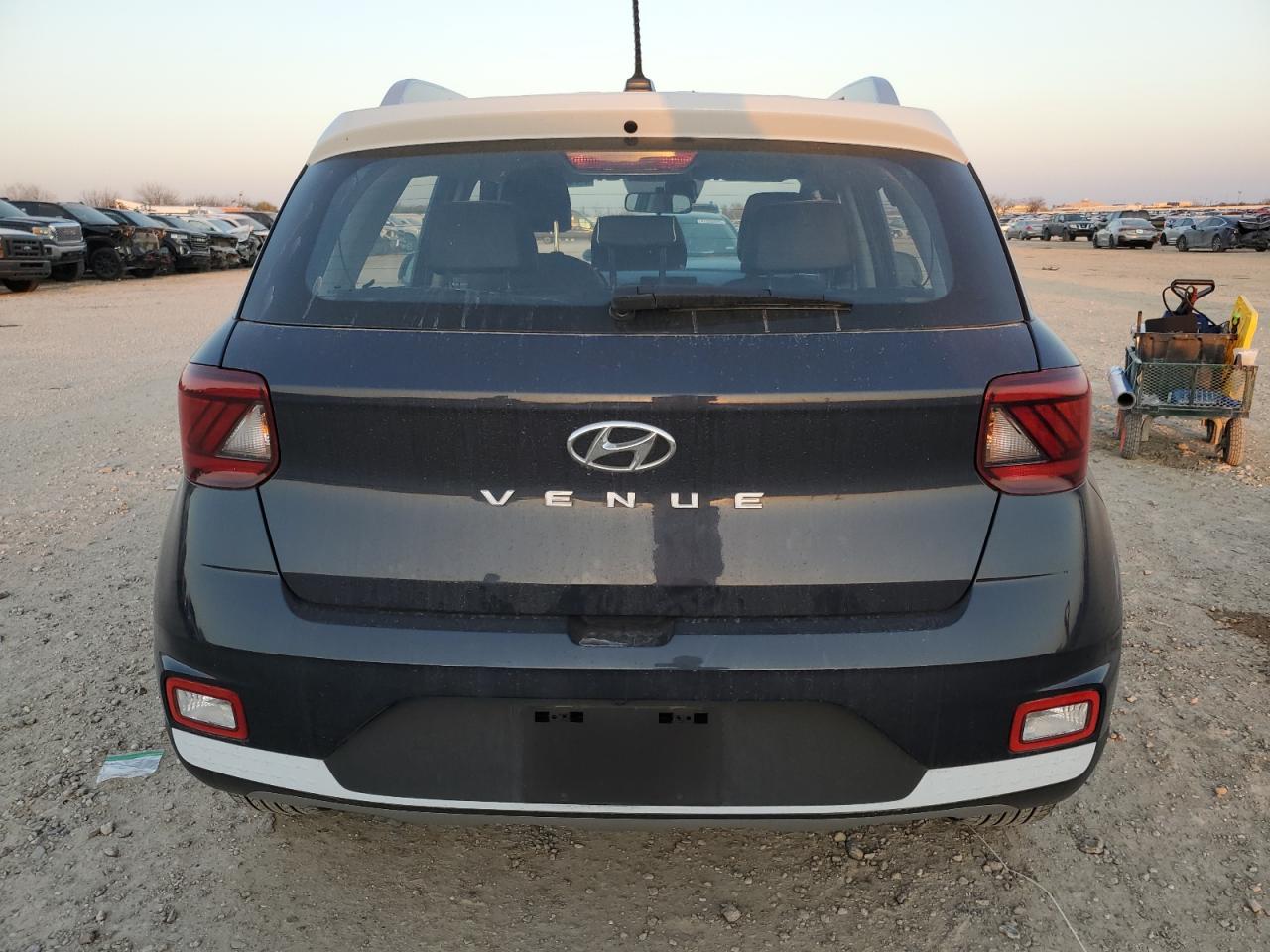 2024 Hyundai Venue - Image 6