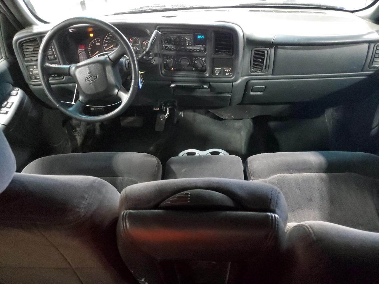 2002 Chevrolet Silverado - Image 8