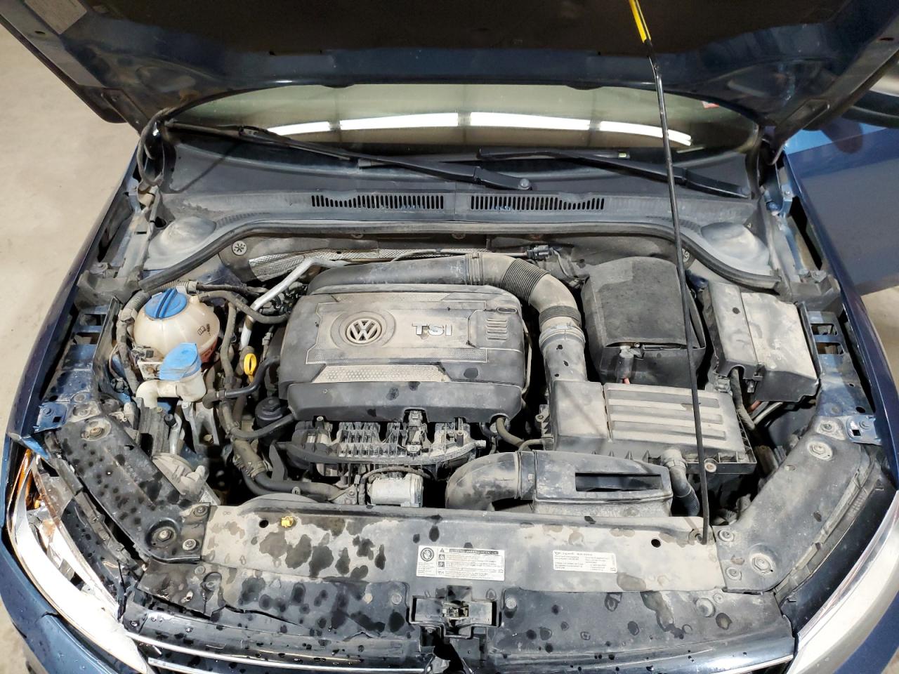 2015 Volkswagen Jetta - Image 11