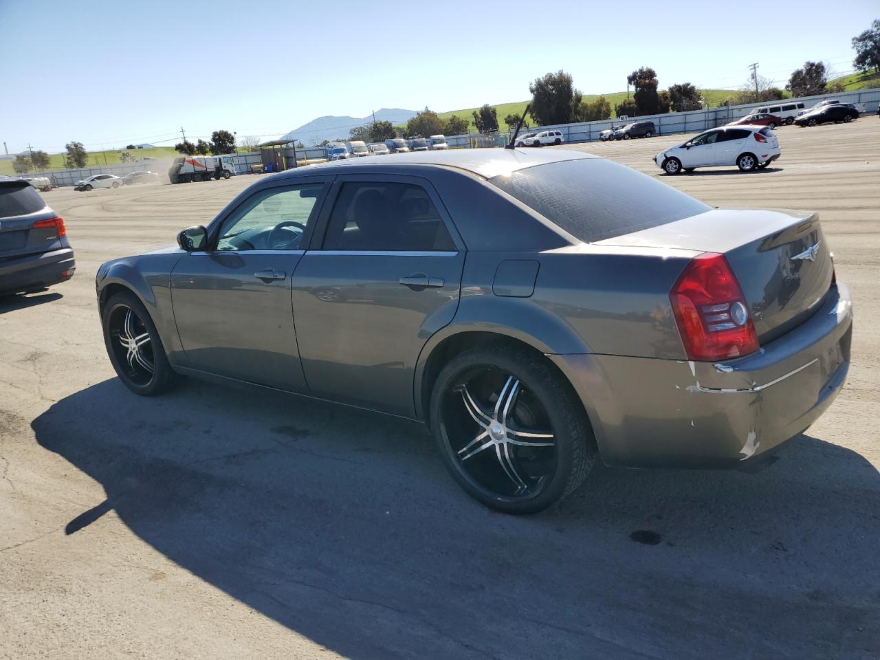 2008 Chrysler 300 - Image 2