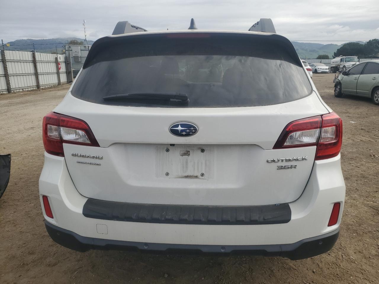 2017 Subaru Outback - Image 6