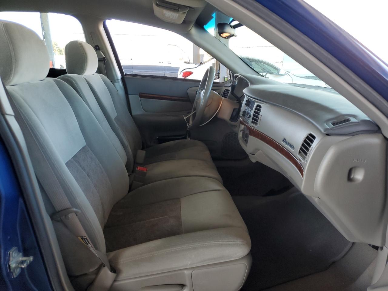 2004 Chevrolet Impala - Image 7
