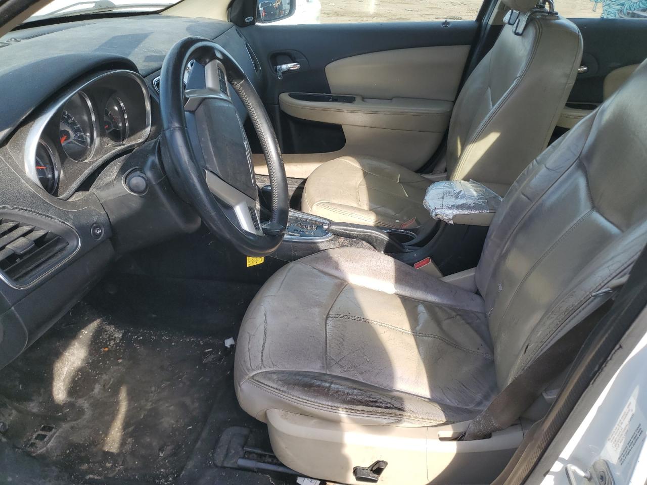 2013 Chrysler 200 - Image 7