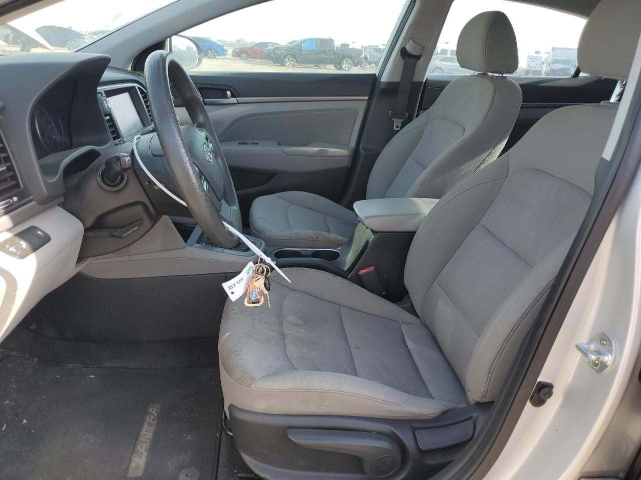 2018 Hyundai Elantra - Image 7