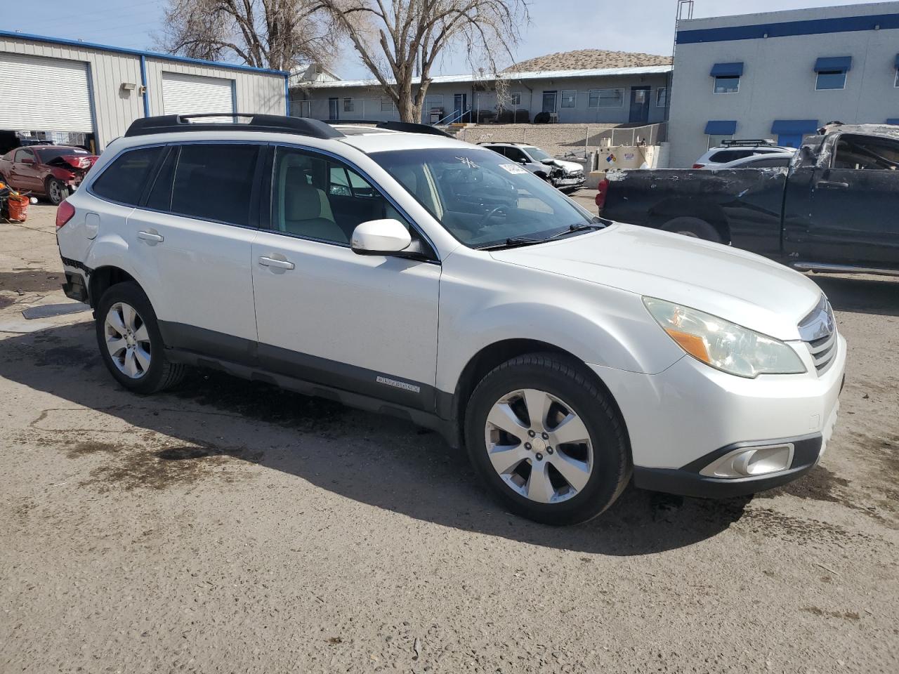 2010 Subaru Outback - Image 4