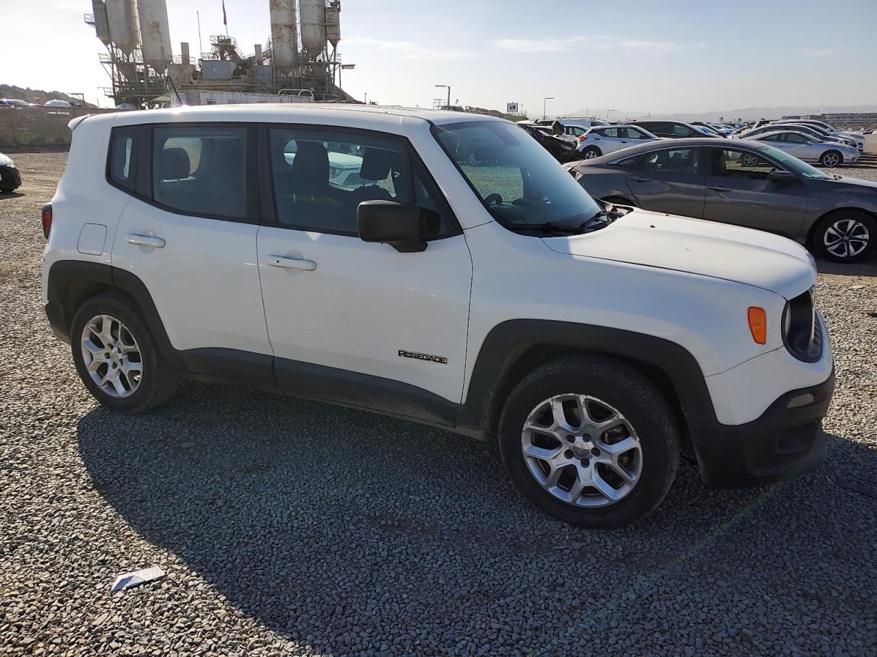 2016 Jeep Renegade - Image 4