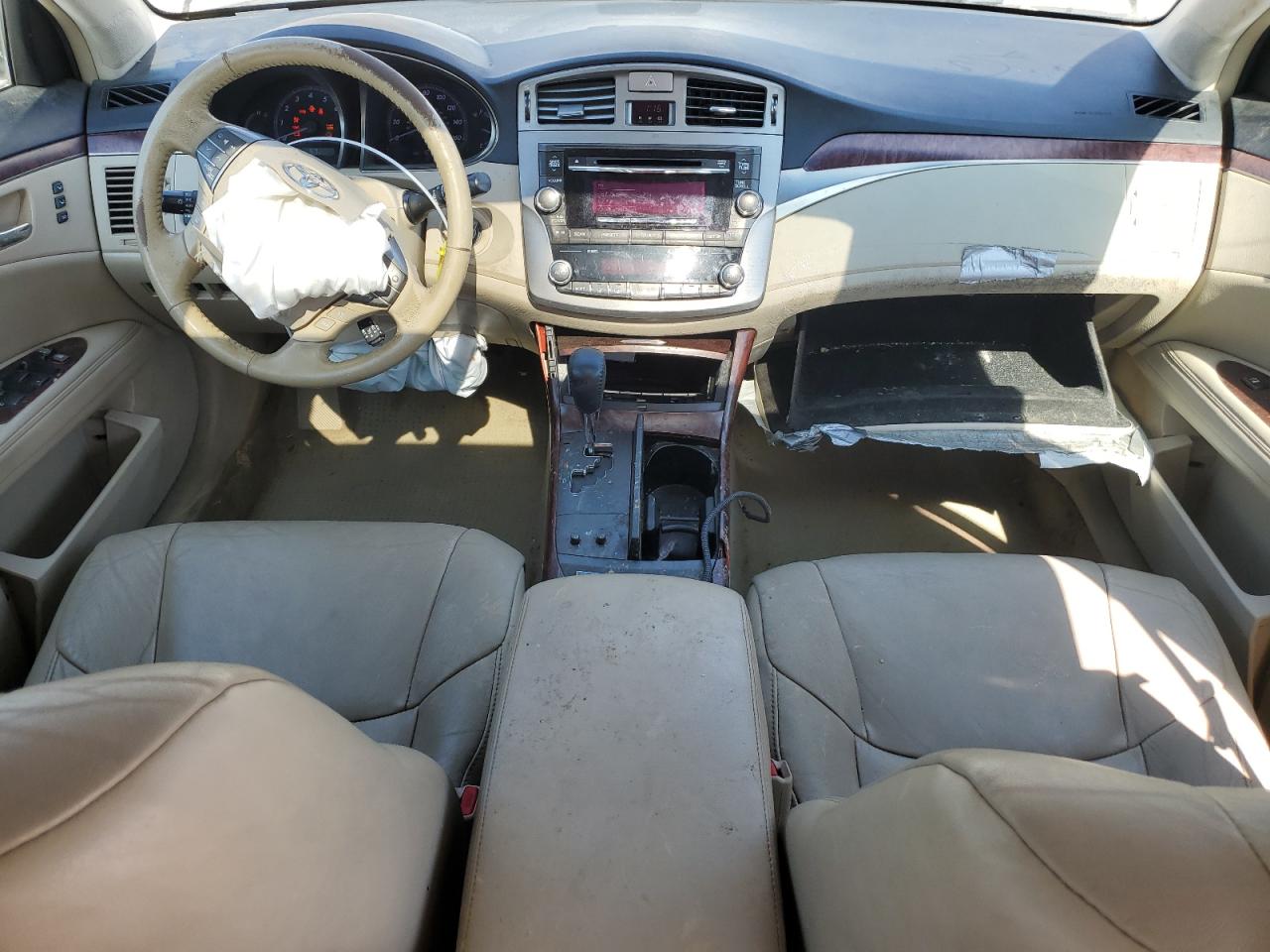 2011 Toyota Avalon - Image 8