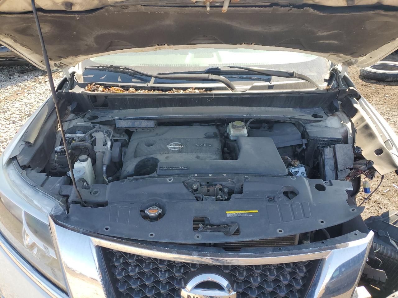 2015 Nissan Pathfinder - Image 13