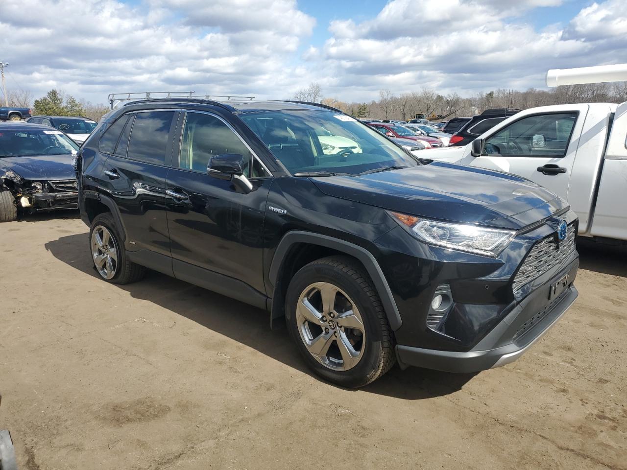 2020 Toyota RAV 4 - Image 4