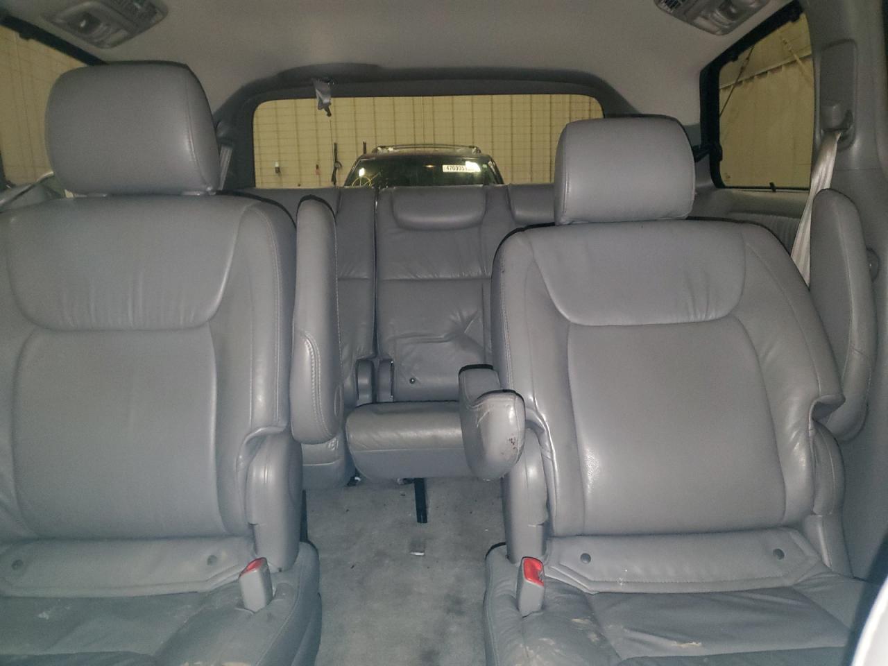 2007 Toyota Sienna - Image 10