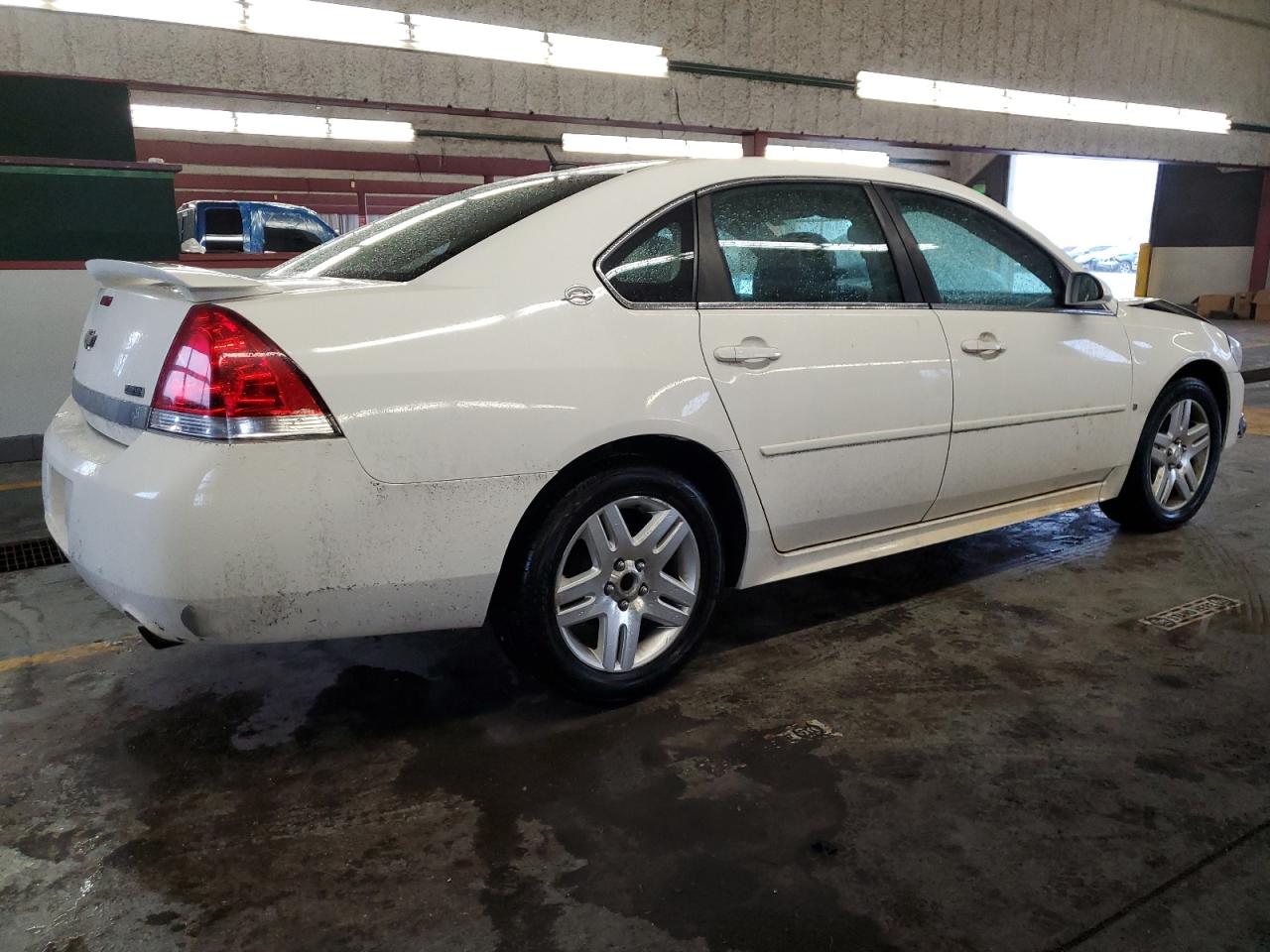 2009 Chevrolet Impala - Image 3