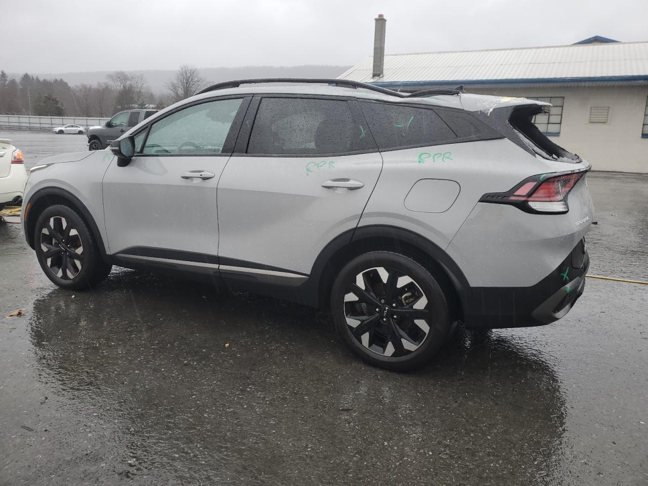 2023 Kia Sportage - Image 2