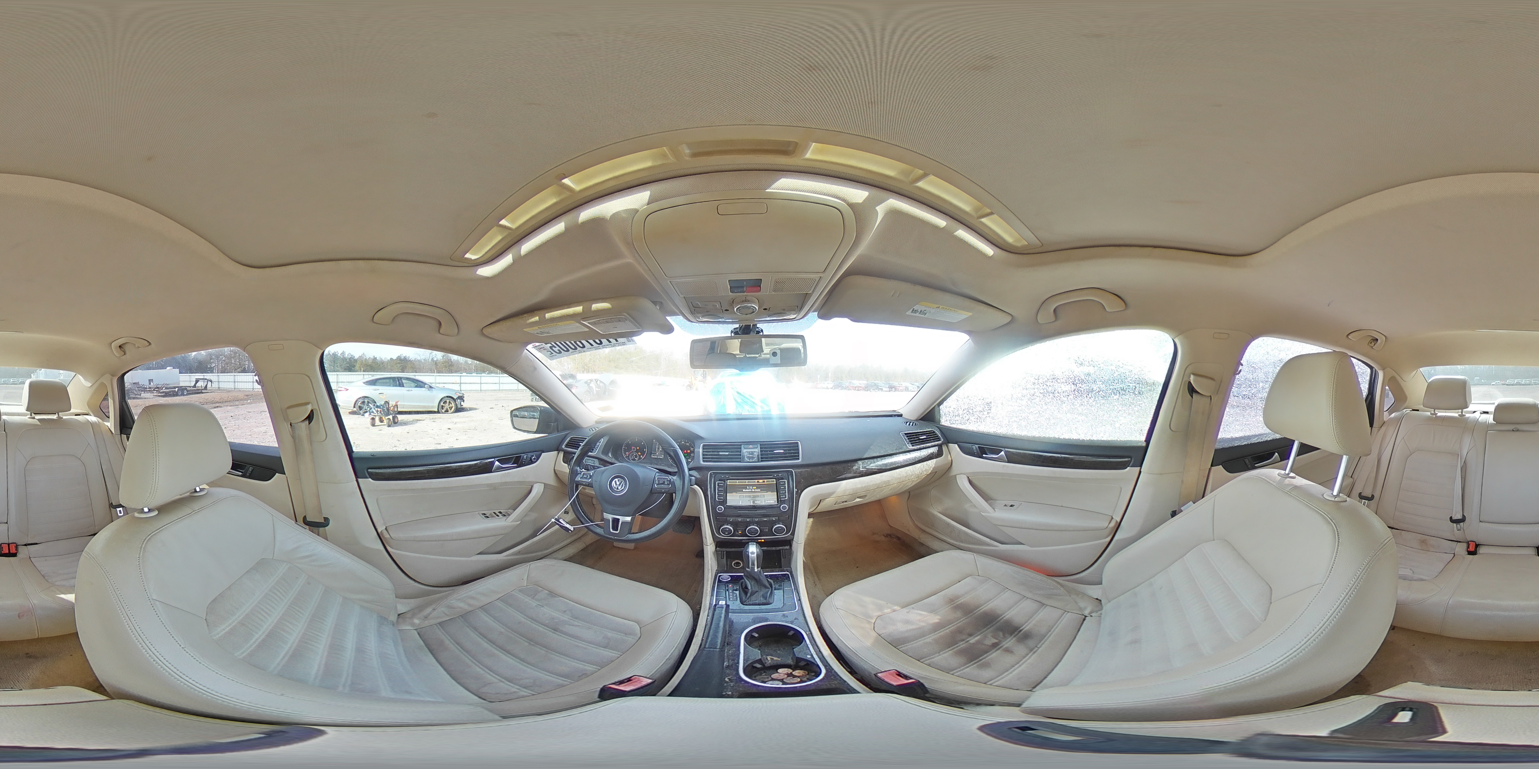 2014 Volkswagen Passat - Image 12