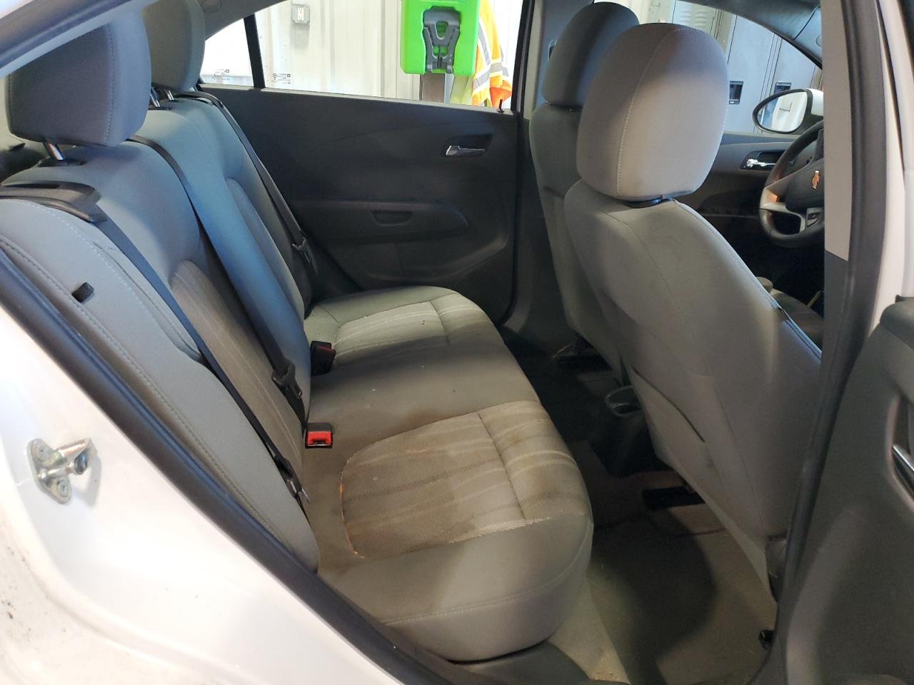 2015 Chevrolet Sonic - Image 10