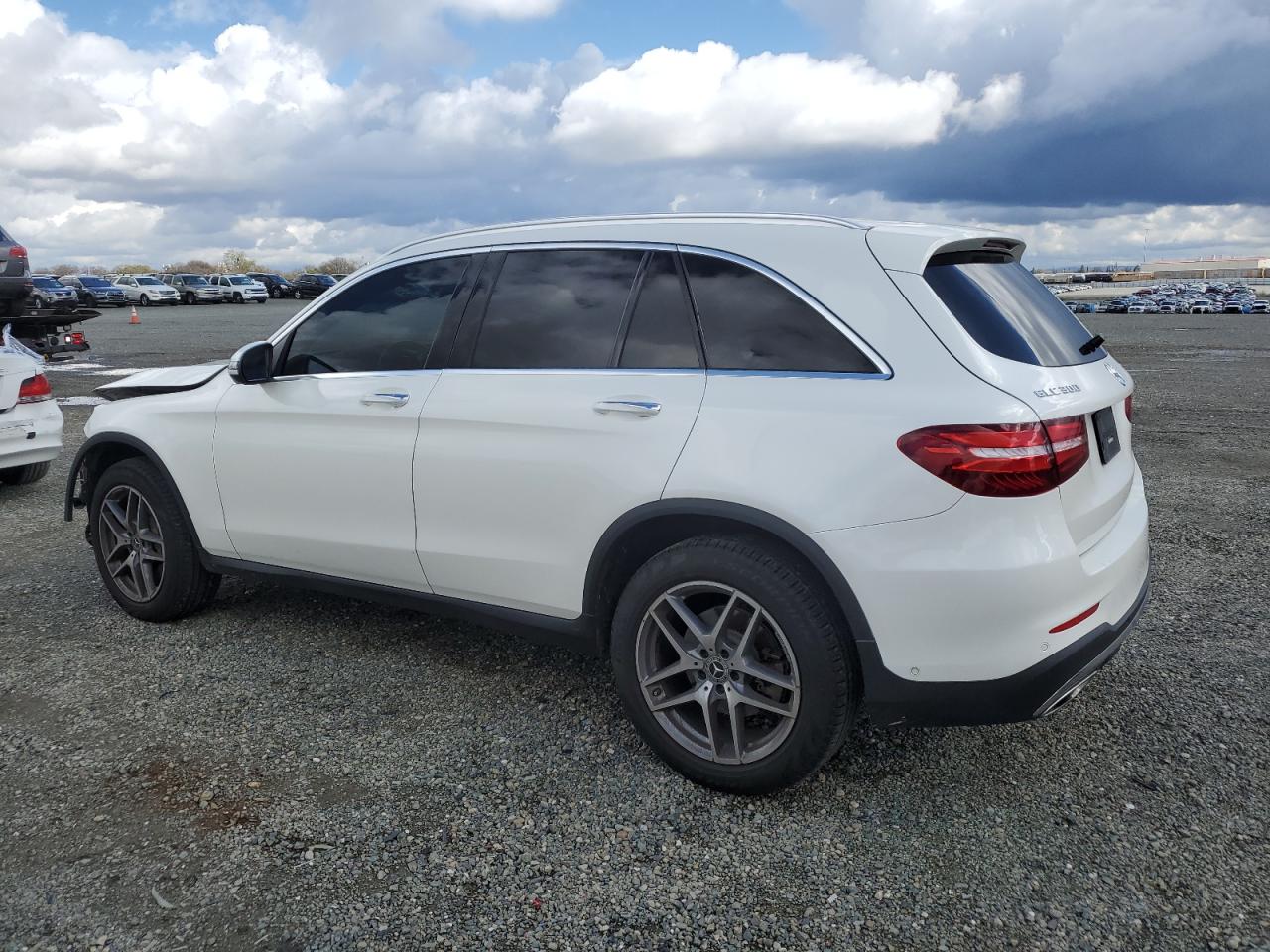 2018 Mercedes-Benz GLC - Image 2