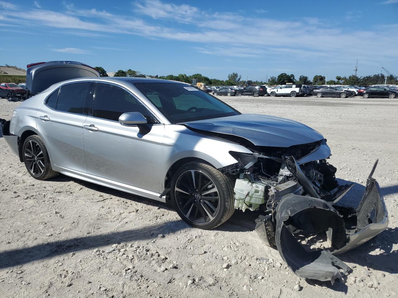 2019 Toyota Camry - Image 4
