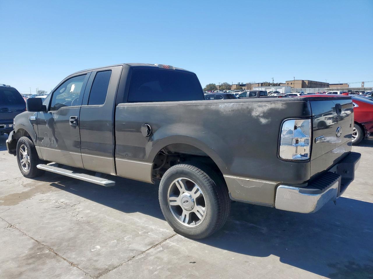 2005 Ford F-150 - Image 2