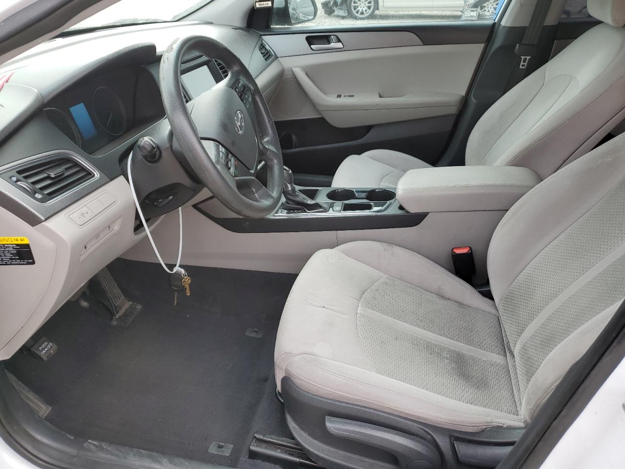 2016 Hyundai Sonata - Image 7