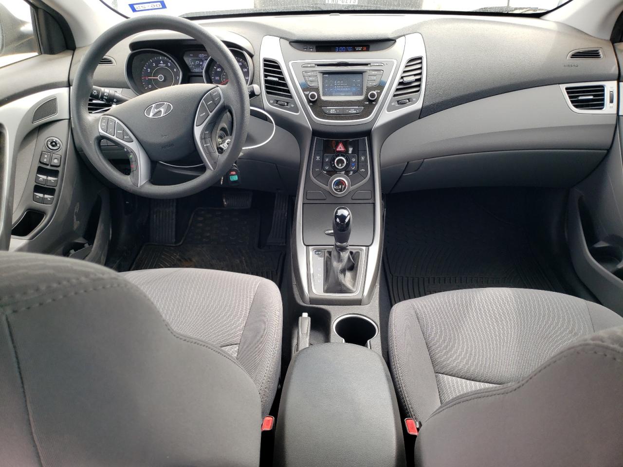 2016 Hyundai Elantra - Image 8