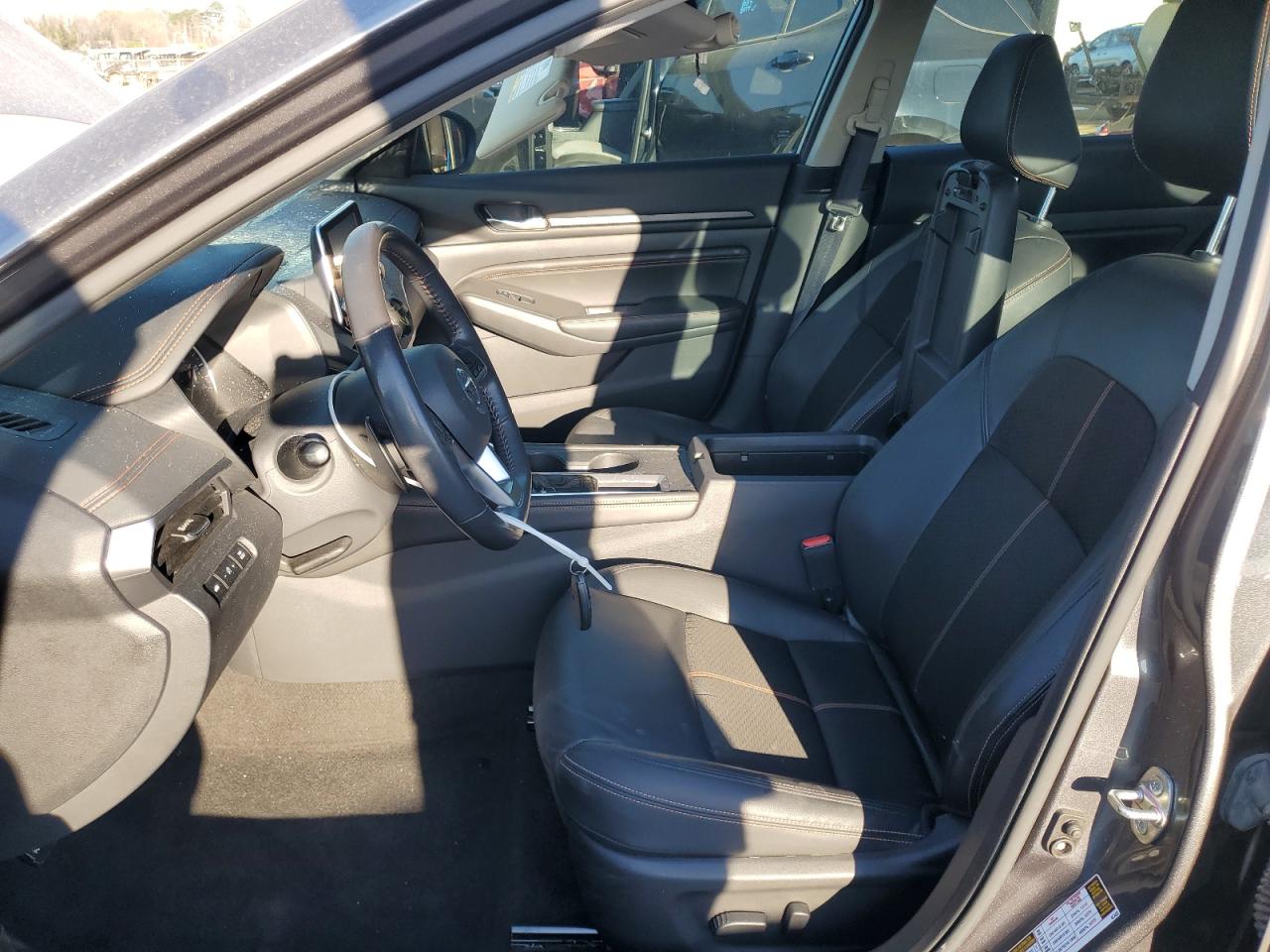 2022 Nissan Altima - Image 7