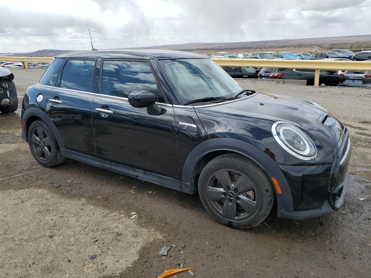 2022 MINI Cooper - Image 4