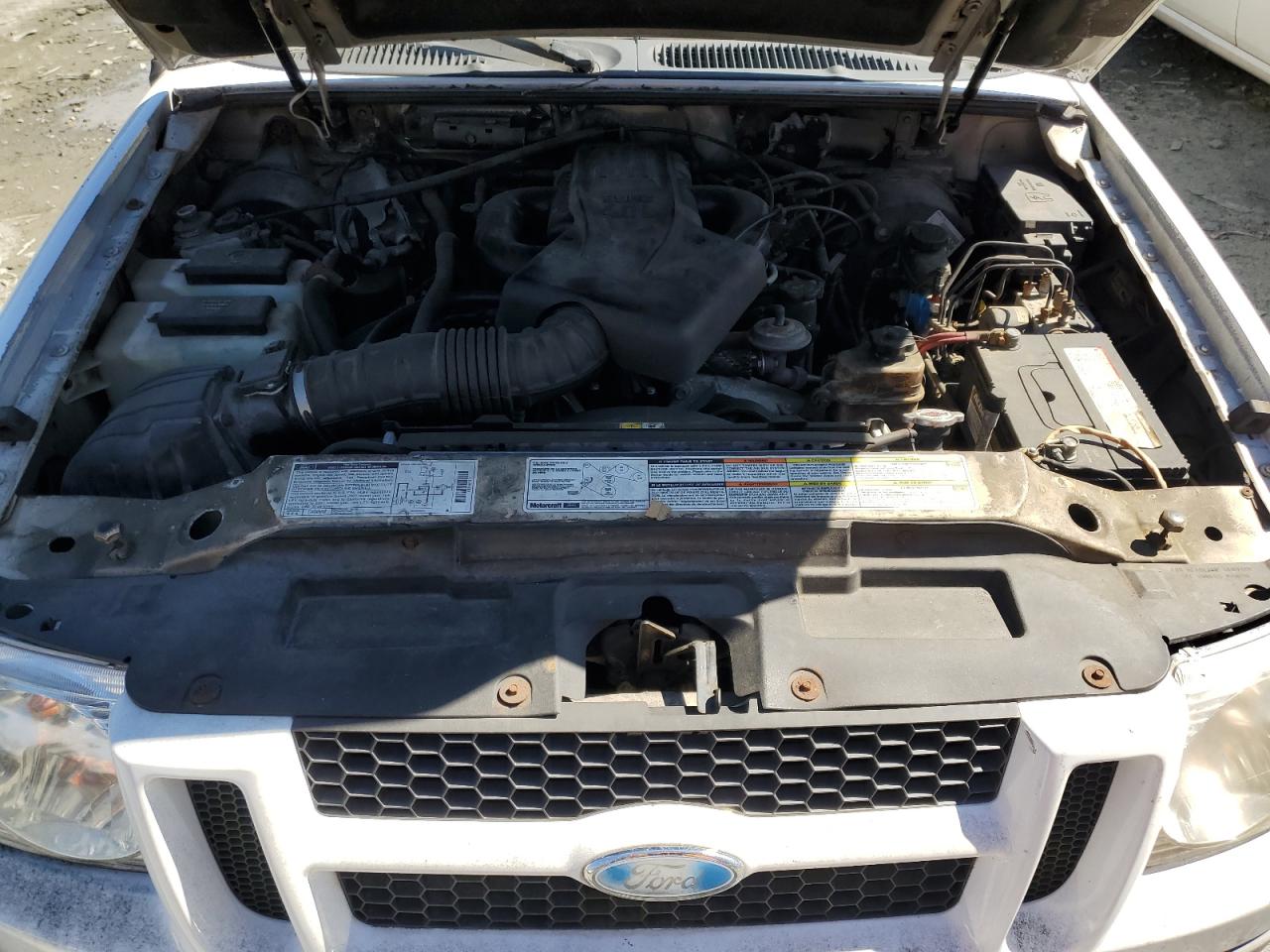 2001 Ford Explorer - Image 13