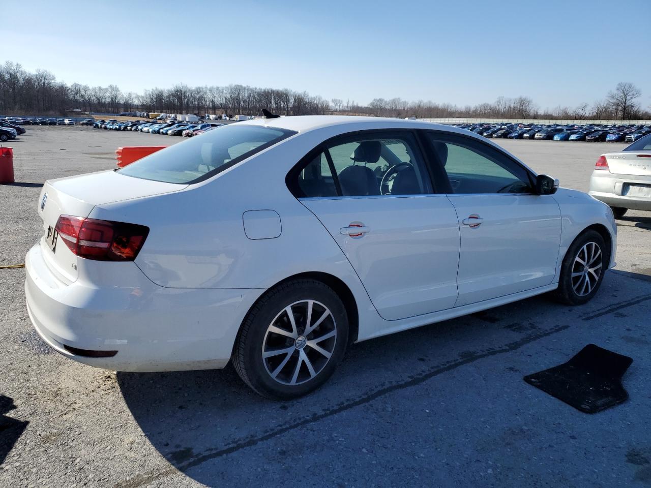 2017 Volkswagen Jetta - Image 3