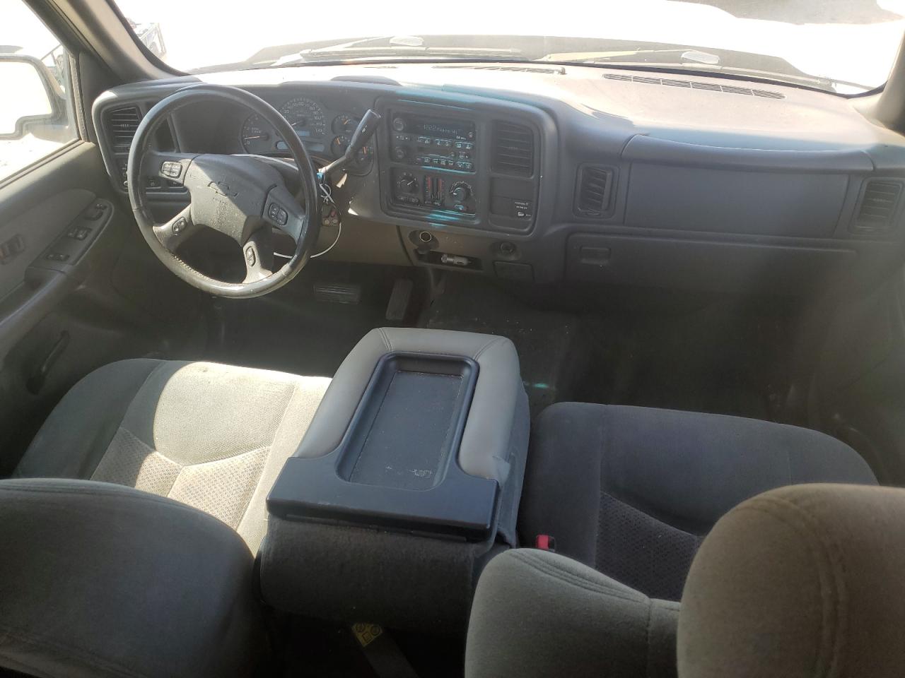 2003 Chevrolet Silverado - Image 8